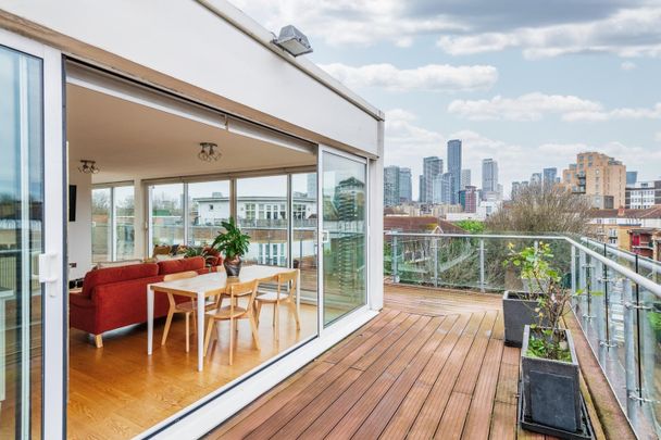 2 Bed Flat, Coombrook Court, SE16 - Photo 1