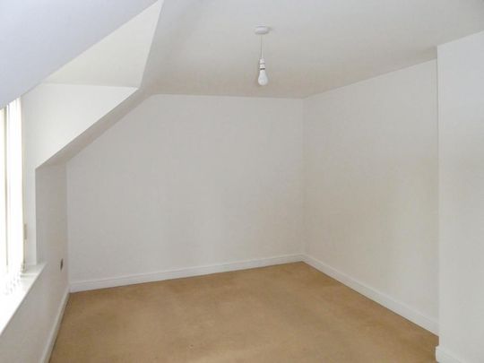 3 bedroom flat to rent - Photo 1