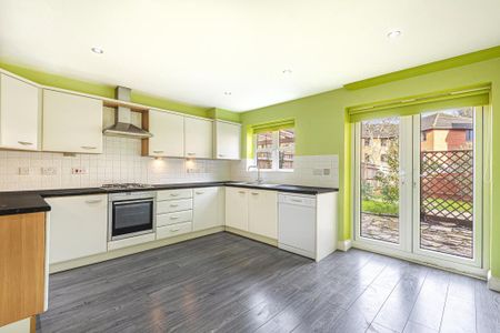 4 bedroom townhouse to rent - Photo 4