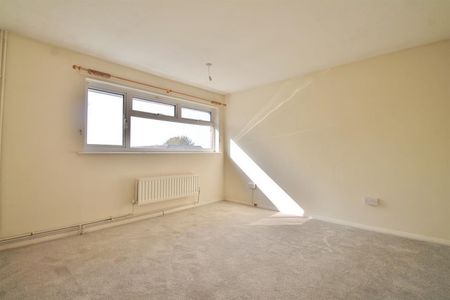 2 bedroom House To Let - Photo 3