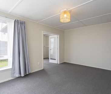 Stand alone two bedroom house! - Photo 5