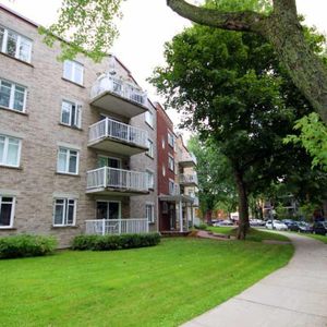 4 1/2 FÉVRIER, SECTEUR DE CHOIX - Photo 2