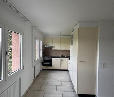 Appartement rénové de 4,5 pièces de 85m2 avec balcon, au 1er étage - Photo 3
