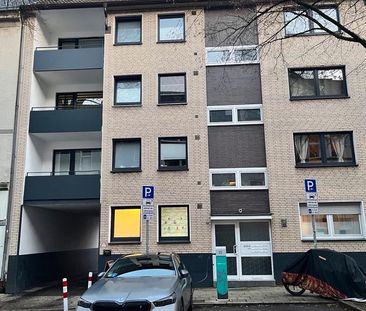 Erstbezug nach Komplettsanierung - 3-Raum-Wohnung / Balkon / EG - Photo 2