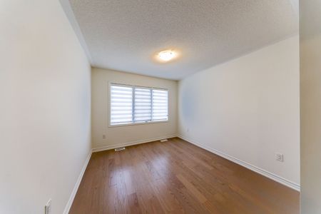 For Lease - 1493 Hawktail Path, Pickering, Ontario - Photo 2