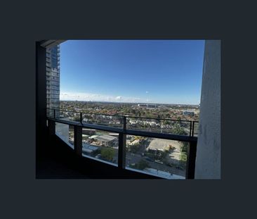 Modern Apartment Living in the Heart of Footscray - Photo 5