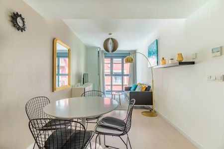 Carrer d'Oriola, Valencia, Valencian Community 46009 - Photo 2
