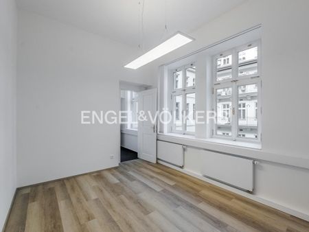 Pronájem bytu 5+1 156 m2 - Fotografie 5