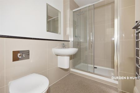 Whitewell Road, Colchester - Photo 5