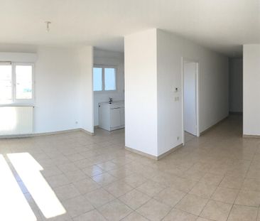 Location Appartement 3 pièces 70m² THONON LES BAINS 74200 - Photo 4