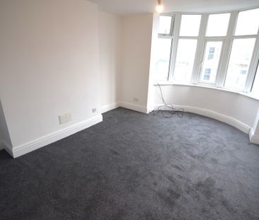 To Let 1 Bed Flat - Photo 3