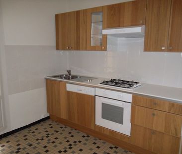 Location Appartement 4 pièces 65m² ROANNE 42300 - Photo 1