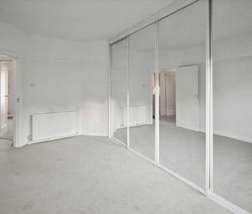 3 bedroom flat to rent - Photo 5