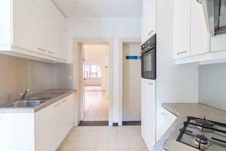 Gezinswoning met 4 slaapkamers en tuin in Wilrijk! - Photo 2