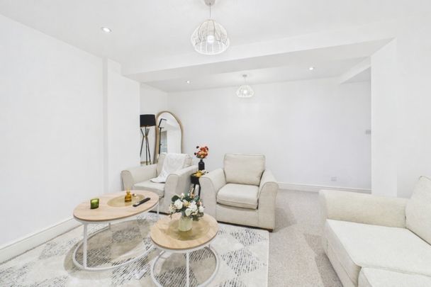 Compasses House, Park Street, Cheltenham, GL50 - Photo 1