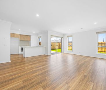 Modern and Homely 4-Bedroom Rental House in Armstrong Creek - Photo 2