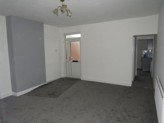 Owston Road, Doncaster, Carcroft - Photo 1