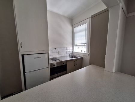 Retro in The Brooklyn - Photo 4