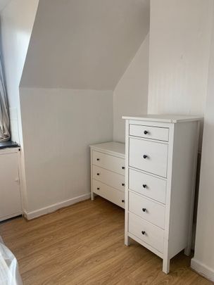 Room in a Shared House, The Limes Avenue, N11 - Photo 1
