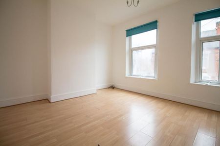 2 bedroom terraced house to rent - Photo 3