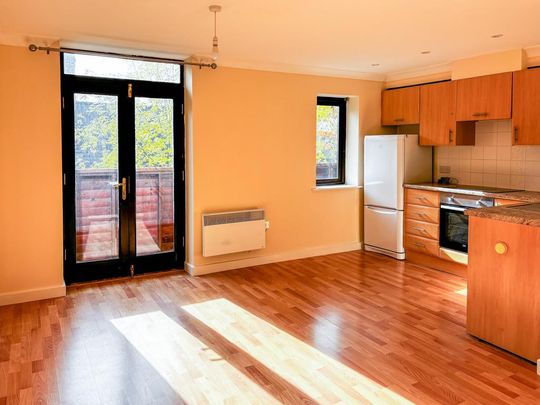 Studio to rent - Photo 1