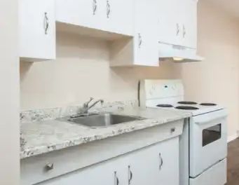 Shaughnessy Manor | 10340 117 Street, Edmonton - Photo 1