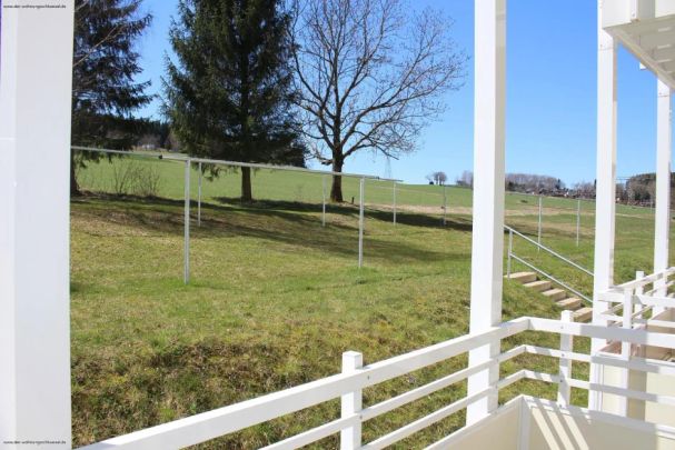 Den Blick ins Grüne vom Balkon aus genießen! Auf Wunsch mit EBK! - Photo 1