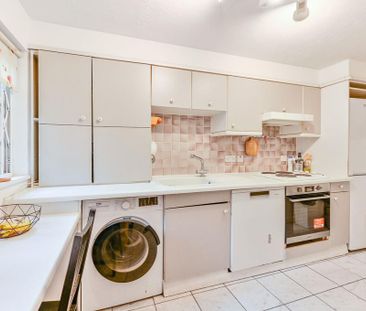 2 bedroom maisonette to rent - Photo 5
