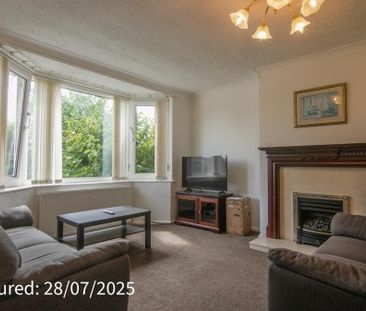 37 Eastfield Crescent - Photo 1