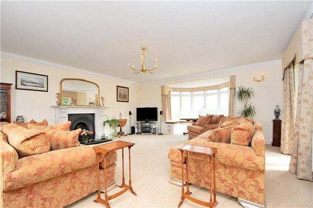 8 bedroom detached house to rent - Photo 1