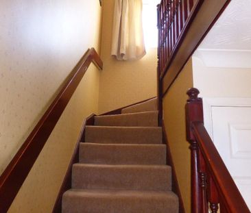 4 bedroom detached house to rent - Photo 2