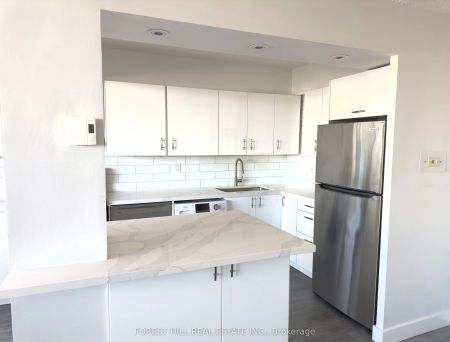 34 Walmer Road #804 - Photo 2