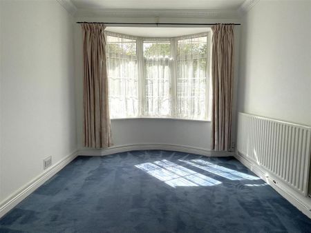 5 bedroom detached house to rent - Photo 4
