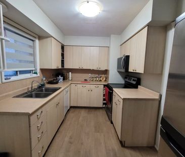 Quiet Upper with Large Backyard in West Newton - Photo 4