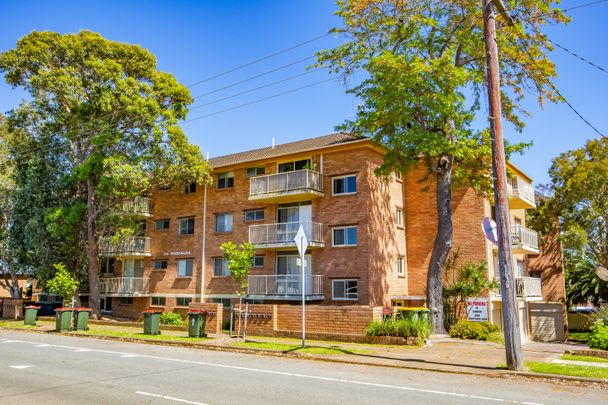 7/172 Brunker Road, Adamstown NSW 2289 - Apartment For Rent | Domain - Photo 1