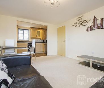 2 bedroom apartment to rent - Photo 2