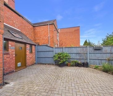 2 bedroom end of terrace house to rent - Photo 2