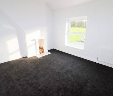 2 bedroom end of terrace house to rent - Photo 1