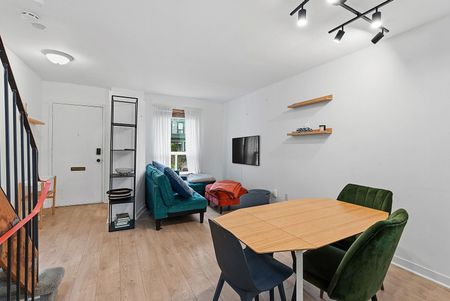 For Lease - 15 Myrtle Avenue, Toronto, Ontario - Photo 4