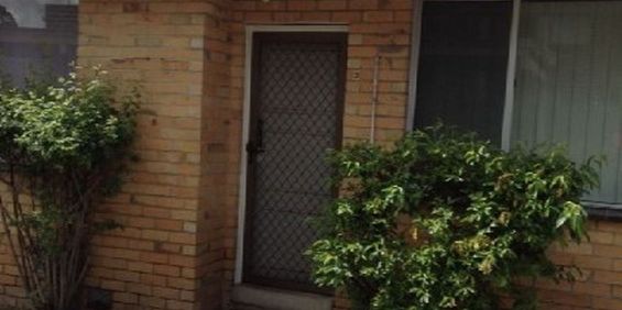 Minutes Walk to Dandenong Plaza - Photo 3