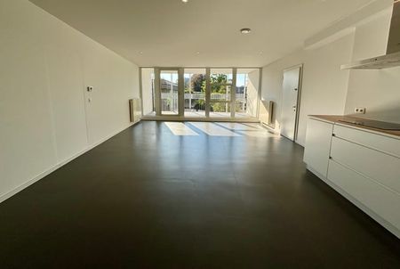Appartement te huur - foto 2