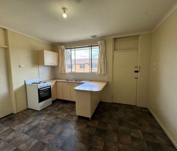 4/13 Adams Street, Queanbeyan - Photo 3