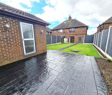 3 bedroom semi-detached house to rent - Photo 2