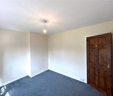Available now, we offer to you 2 White Quarry Cottage, a delightful... - Photo 2