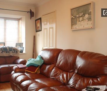 Decorated room in shared apartment in Donaghmede, Dublin - Photo 2