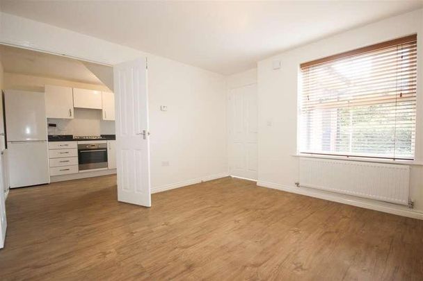 Haywood Road, Warwick, CV34 - Photo 1