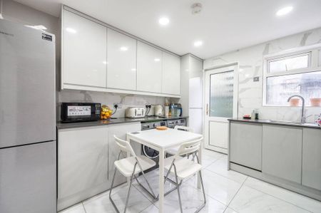 2 bedroom flat to rent - Photo 5