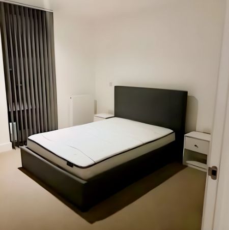 2 Bedroom 1 Bathroom Flat17 - Photo 3