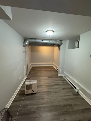 140 Osgoode - Photo 2