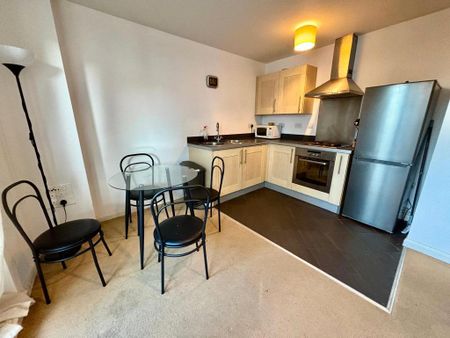 1 bedroom apartment to rent - Photo 2